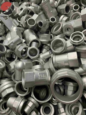 Casting pipe fittings
